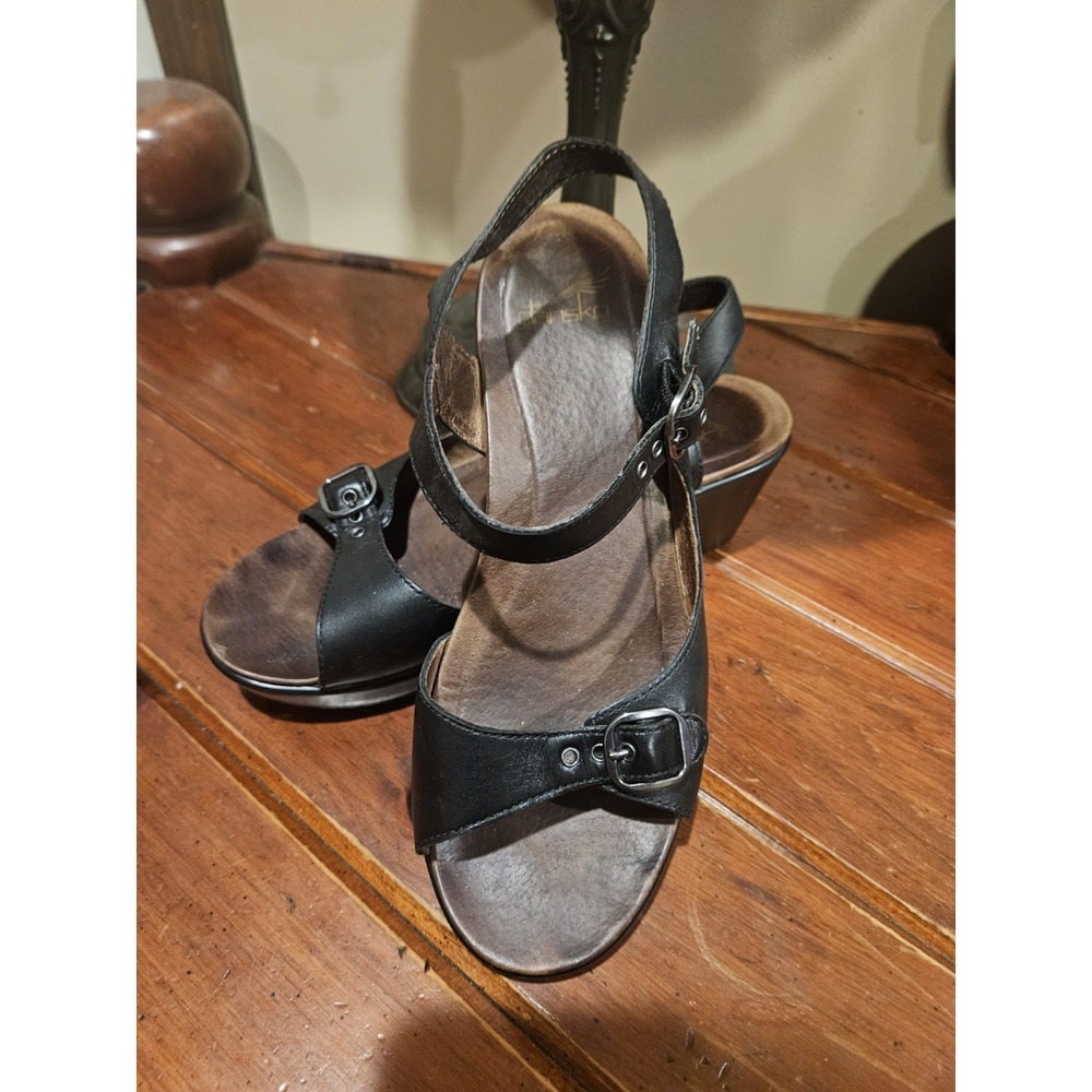 Dansko Women Black Leather Wedge Sandals Buckle Straps Size 39 EU 8.5-9 US